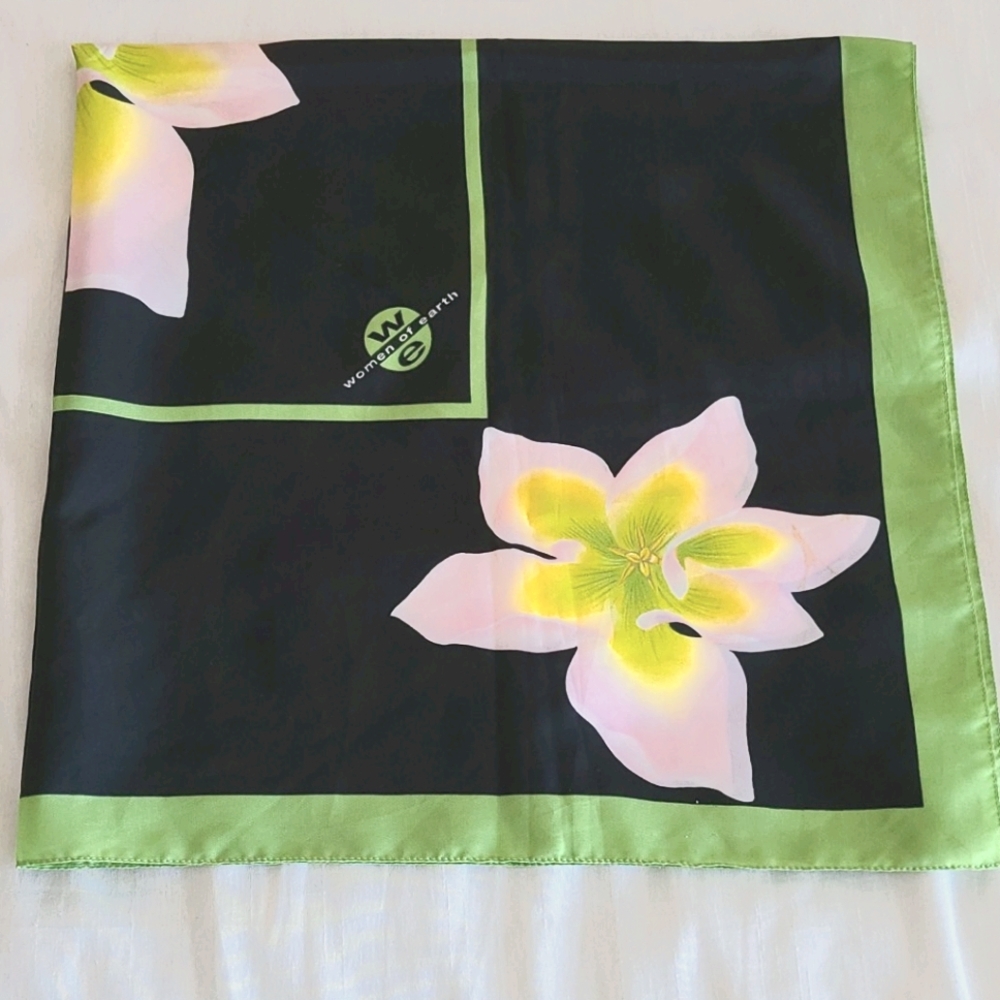Avon Women of Earth Scarf